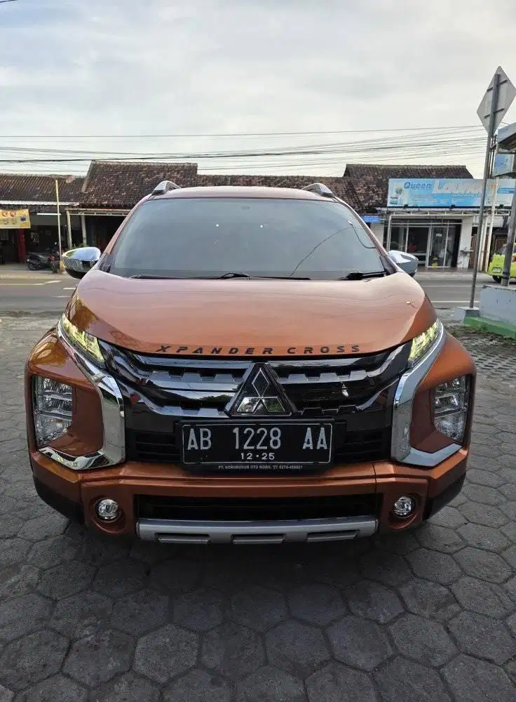 xpander cross matic tahun 2020