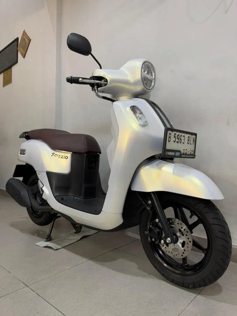 Fazzio Lux Putih 2024 Low Km 8rb Mulus Plat Jakarta Gres nik 2023 ABBA