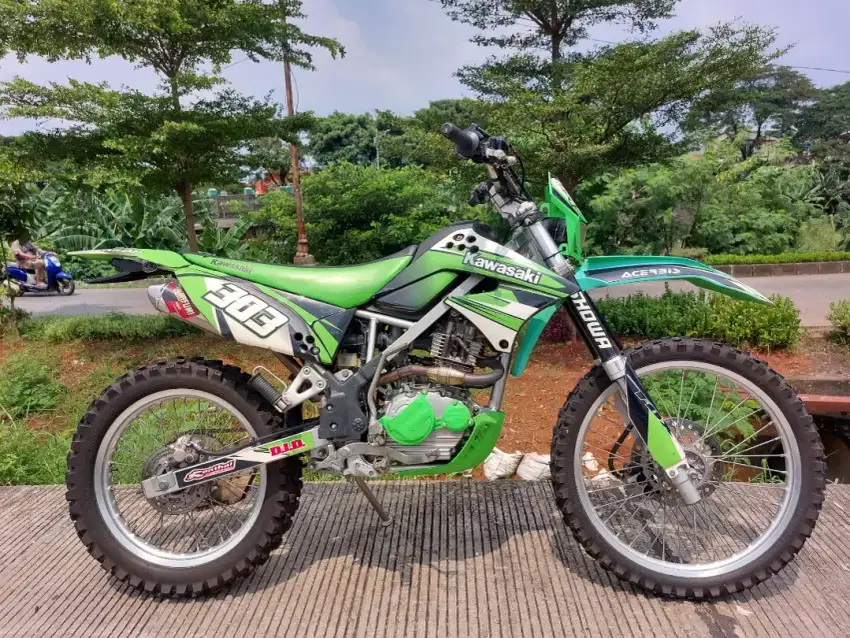 Kawasaki KLX tahun 2015 ss komplit