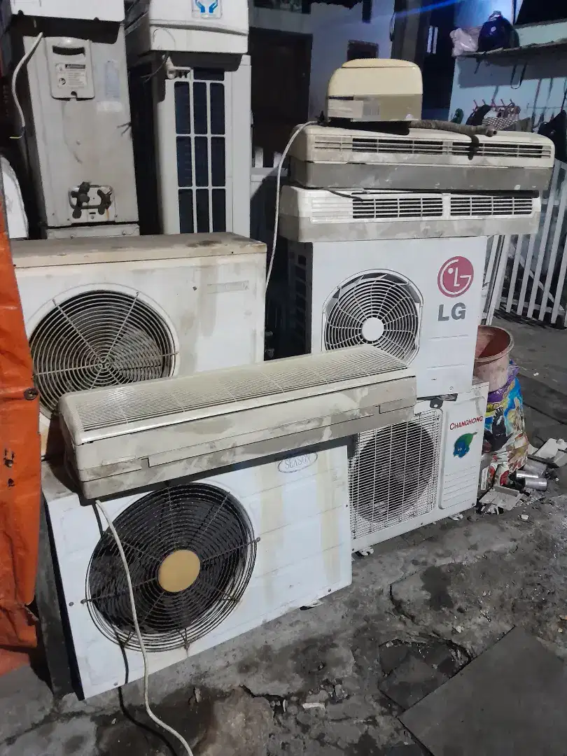 Iklan spesial membeli ac bekas dan ac rusak dengan harga maksimal