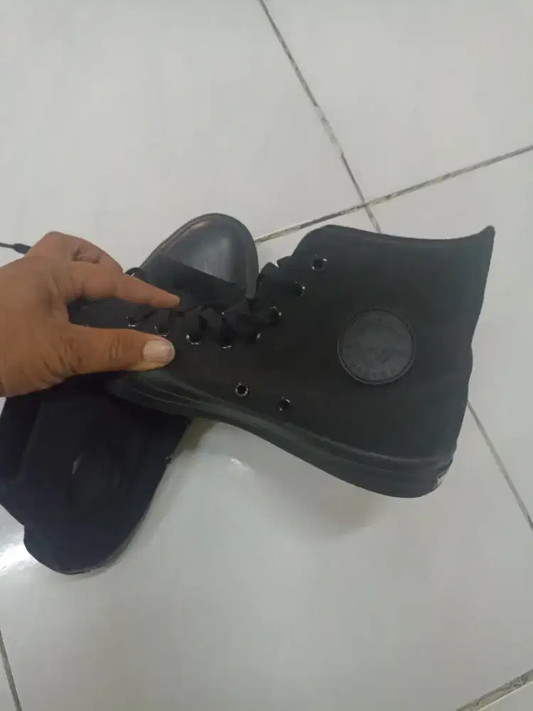 Sepatu Ventela 43/44