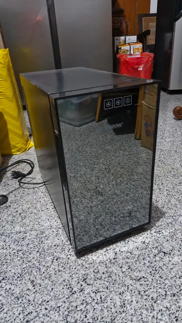 Wine chiller 8 botol krisbow kulkas minuman