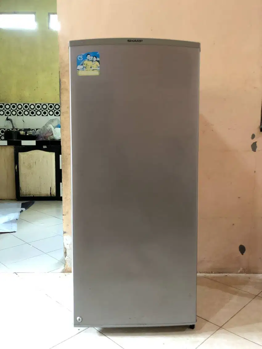 Freezer Sharp FJ-M189 6 Rak