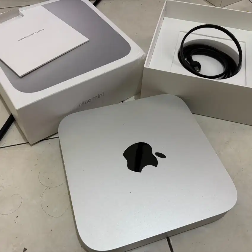 Mac Mini M2 8/256 bonus logitech mx master