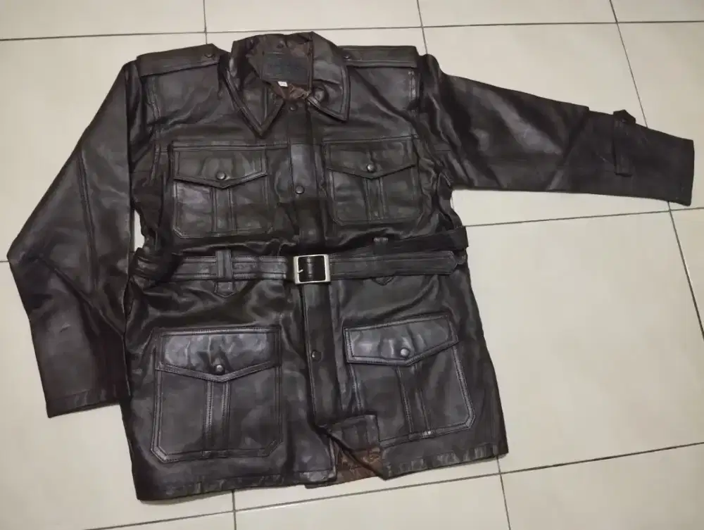 Jaket kulit ukuran XL