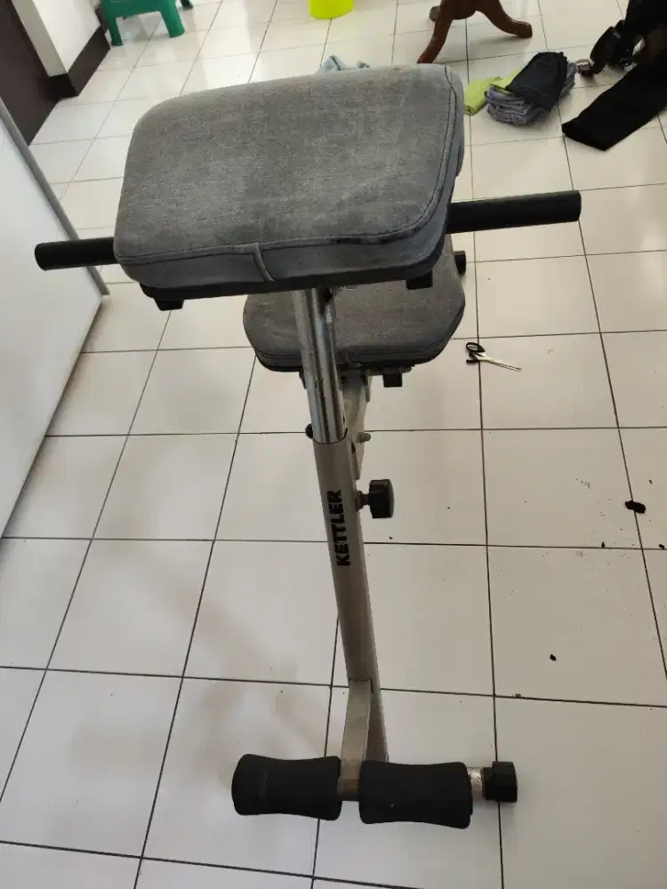 Alat / sit up table merk Kettler