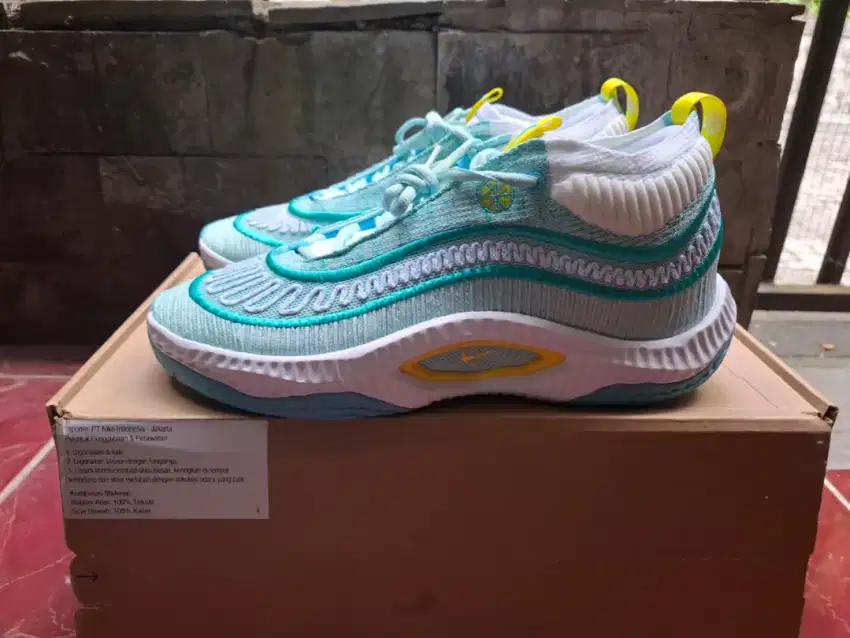 NIKE Cosmic Unity 3 ORIGINAL