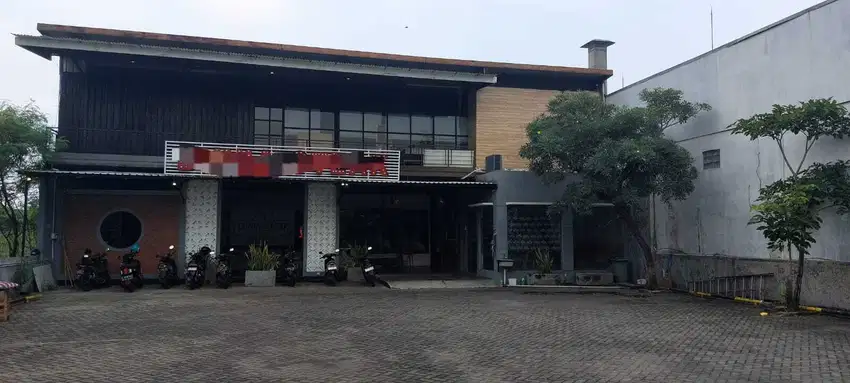 DISEWAKAN AREA KOMERSIAL PARKIR LUAS COCOK UNTUK USAHA APAPUN