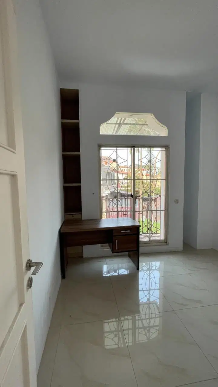 Jual Rumah 2 Lantai Cluster Taman Spain Picasso Lippo Karawaci