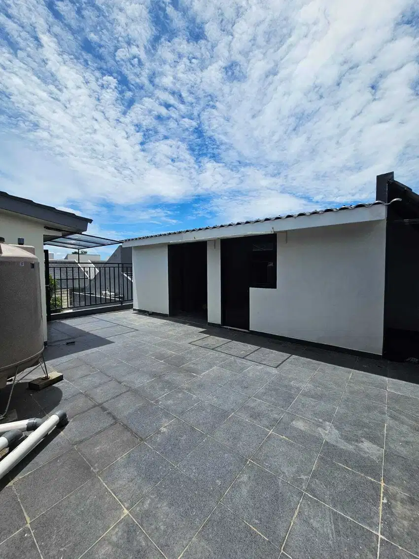 Rumah Hook/Hoek Cluster Prestigia The Eminent BSD