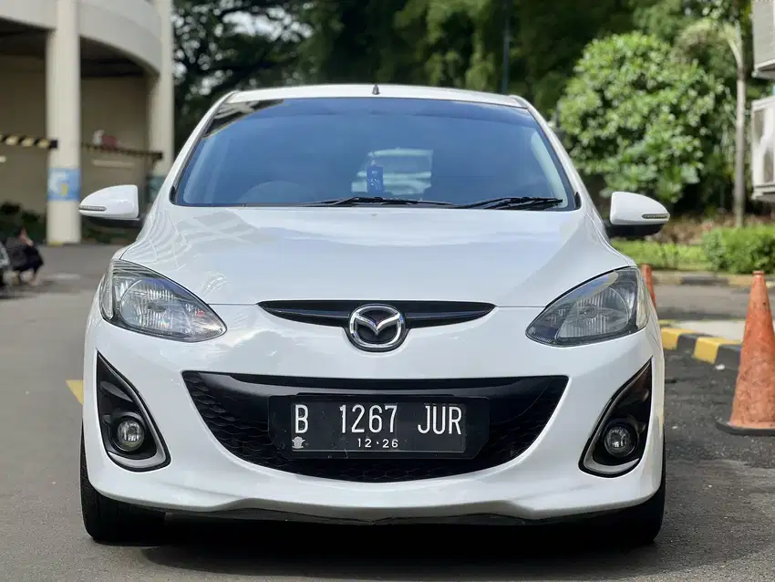 MAZDA 2 R HB AT 2011