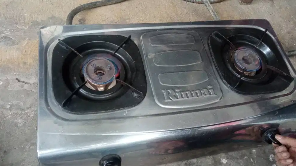 Kompor Gas Rinnai 2 Tungku Siap Pakai