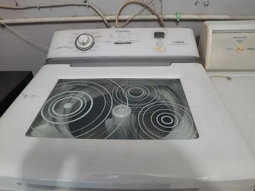Dijual Mesin Cuci Top Loading 11 kg Putih Electrolux EWT113 | Laundry