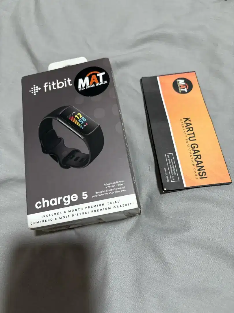 FITBIT CHARGE 5 
Brand New In Box (BNIB)