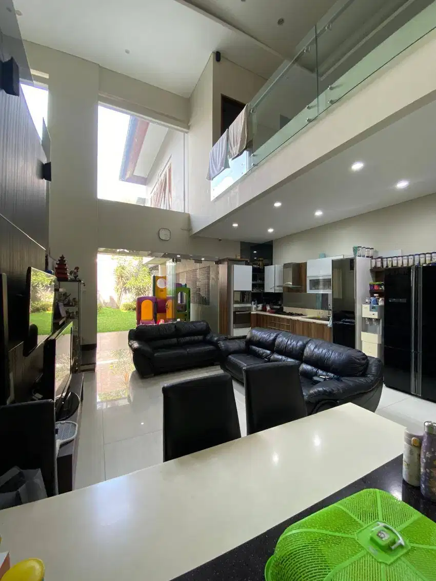 Dijual Rumah Lux Minimalis Terawat Setrasari Bandung Semi Furnished