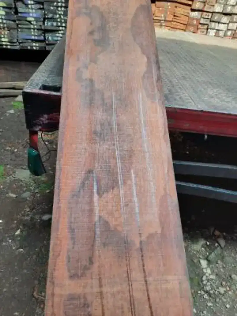 Papan Kayu Merbau Papua(Leguminosae) ukuran T. 3cm x L. 20cm x P. 4m