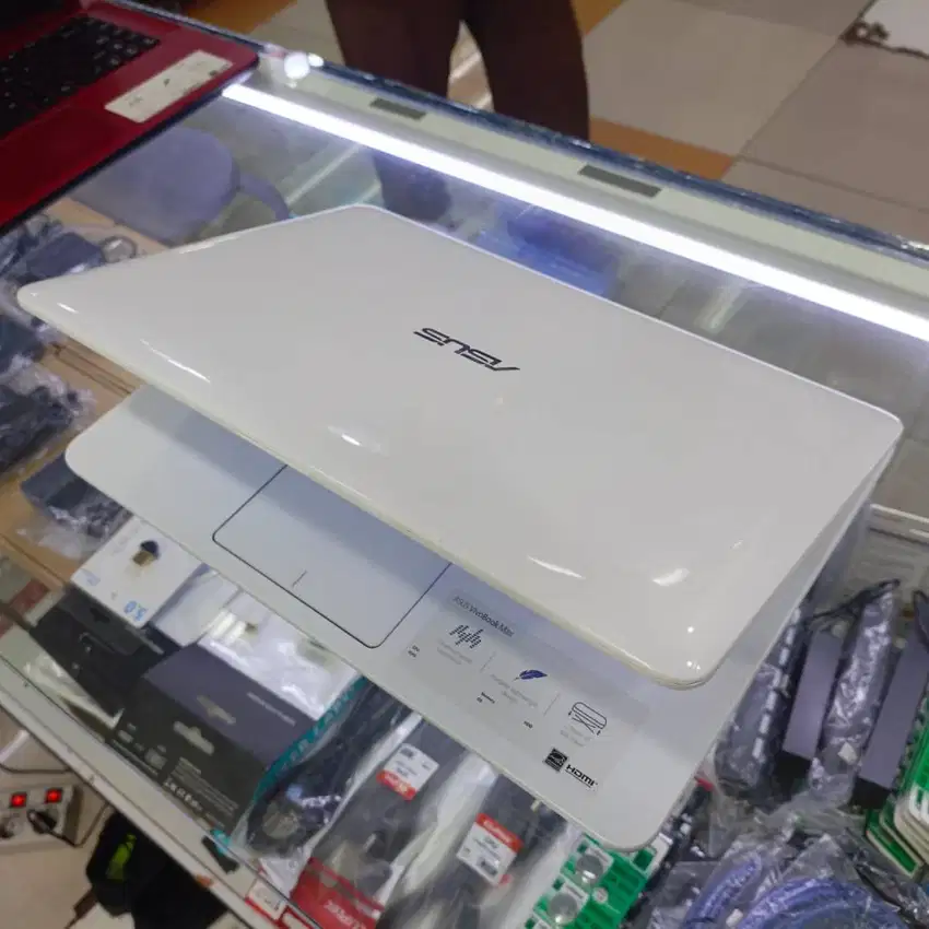 Laptop asus X441 ntel Core i3-6006U Ram 8gb Ssd 256gb Dual VGA 920MX