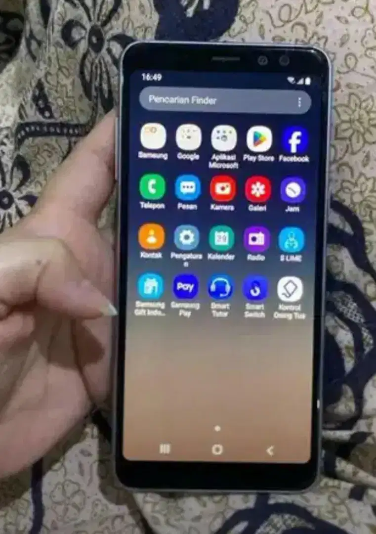 Samsung A8 4/32