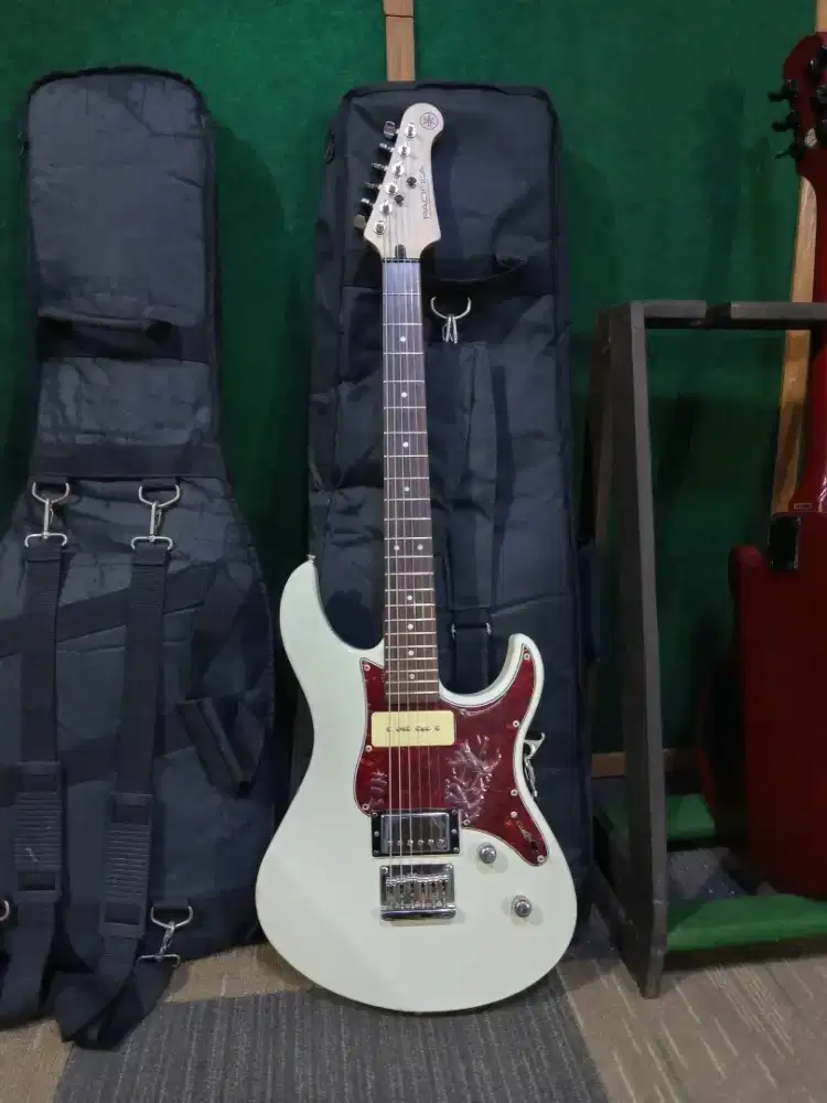 Yamaha pasifica 311H