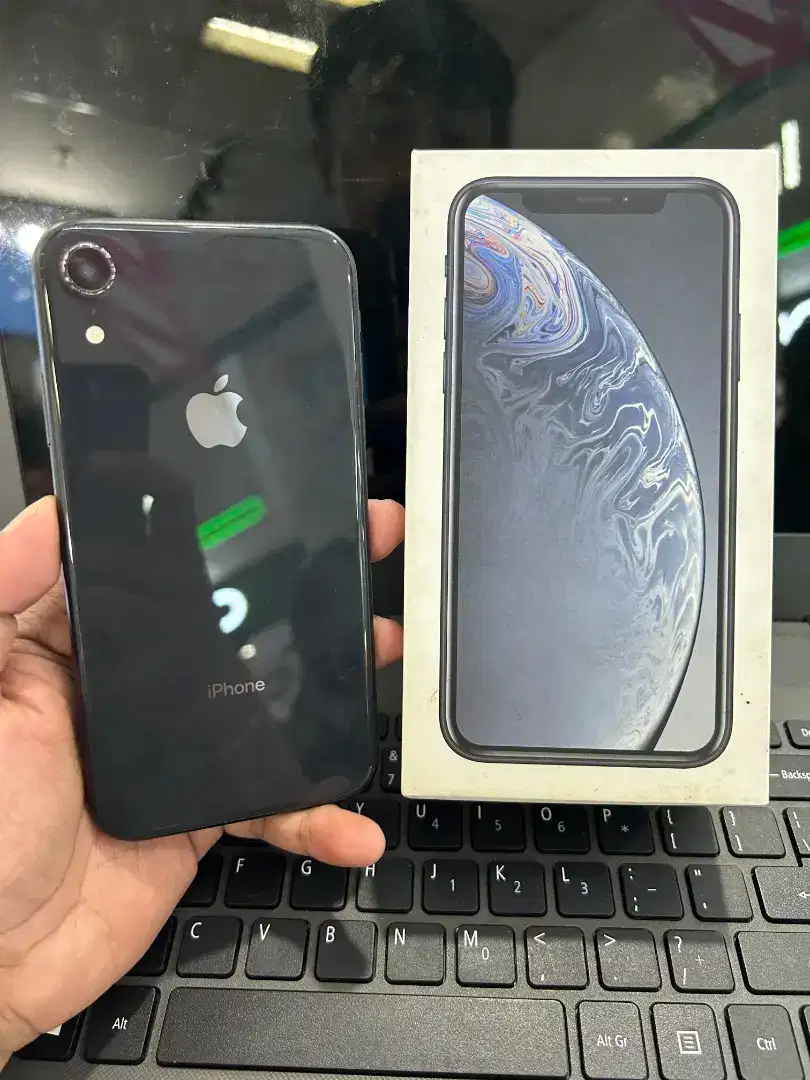 iphone xr 64gb all operator bisa tukar tambah
