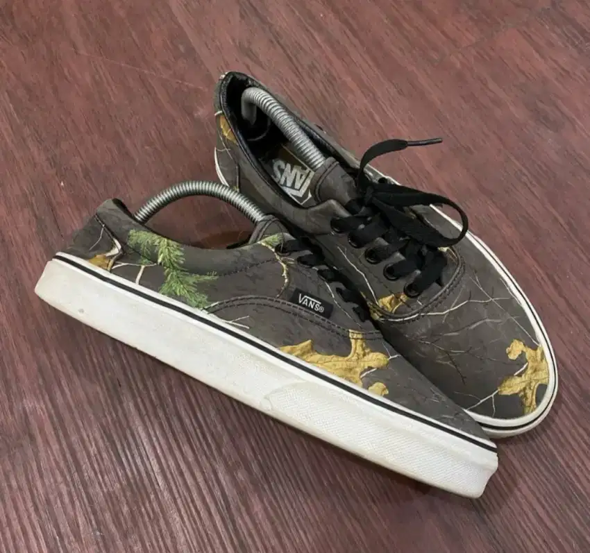Sepatu vans era reel tree(41/26,5)