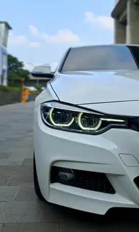 with Kick Sensor BMW 330i MSport 2015 ANTIK!!