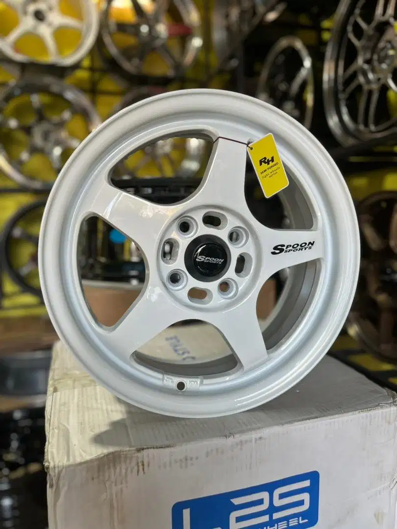 VELG SPOON R15*6,5 Et43/40 H4*100 Brio,Agya,Ayla,Calya,Sigra,Yaris