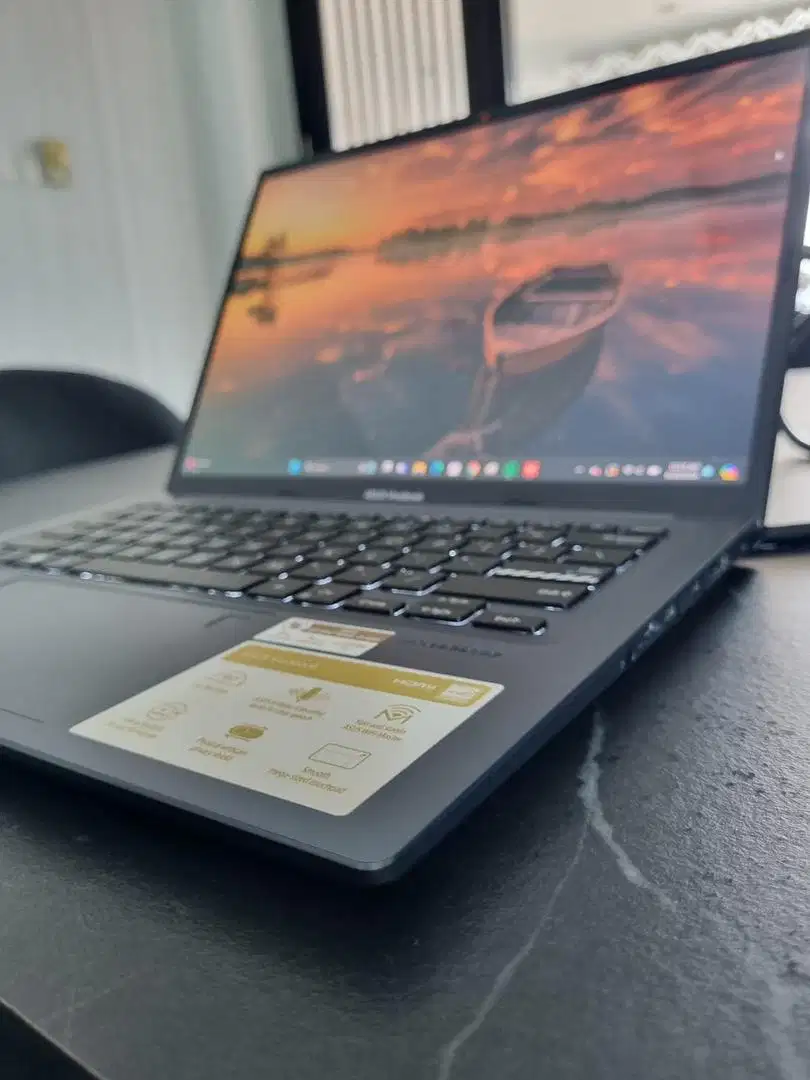 Jual laptop mulus Asus Vivobook 14x OLED M1403QA