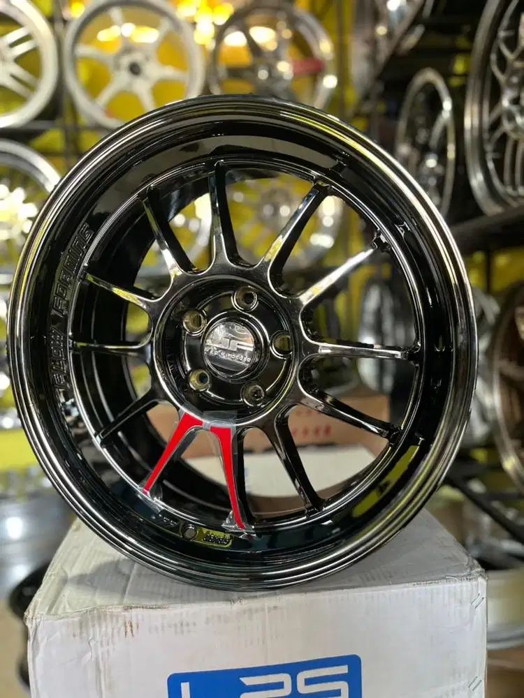 VELG BUZZ BLACK CHROME R18*8,5 H5*114 FLOW FORMING INNOVA,HRV,BRV,CRV