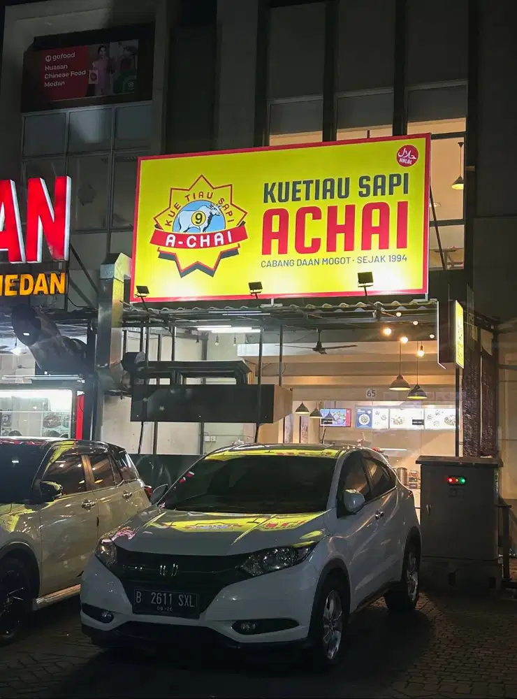 Lowongan Kerja: Waiter/Waitress/Kasir/Cook Helper