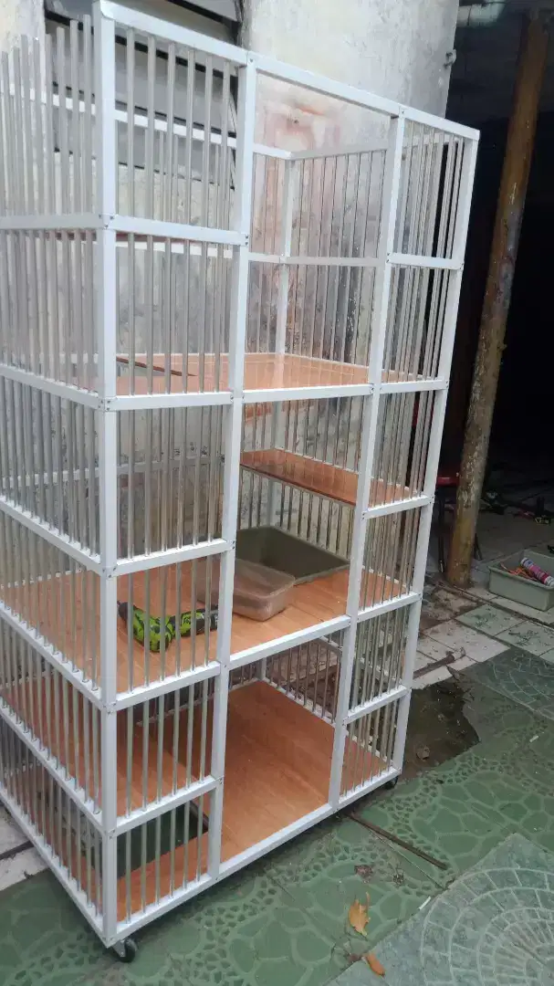 Kandang kucing alumunium 3kamar