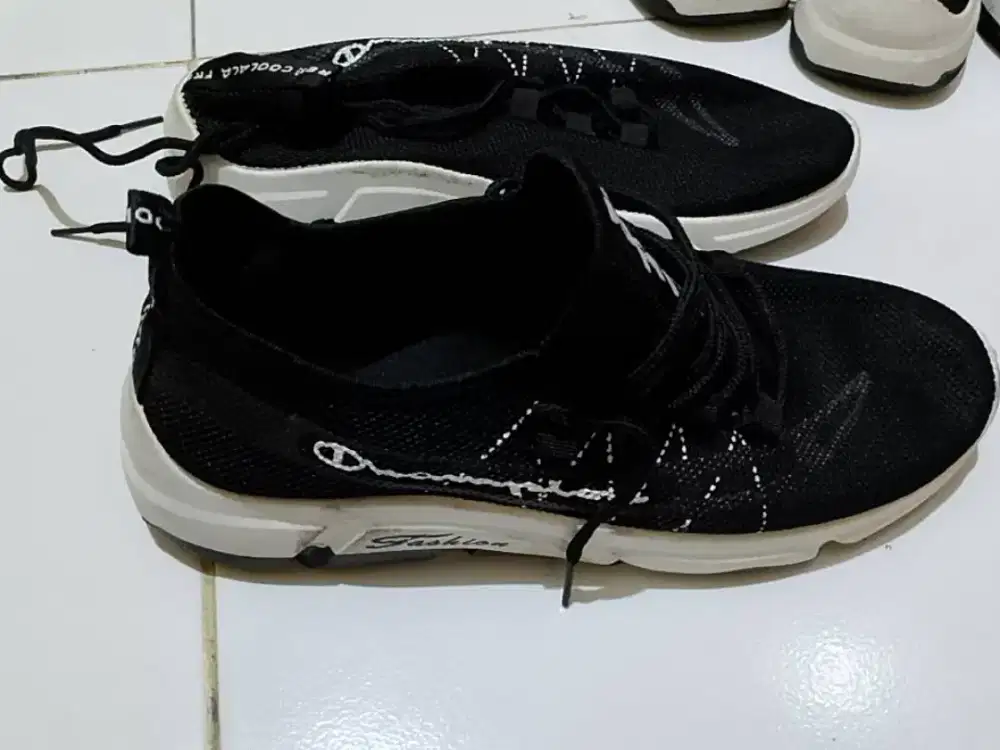 Jual sepatu baru