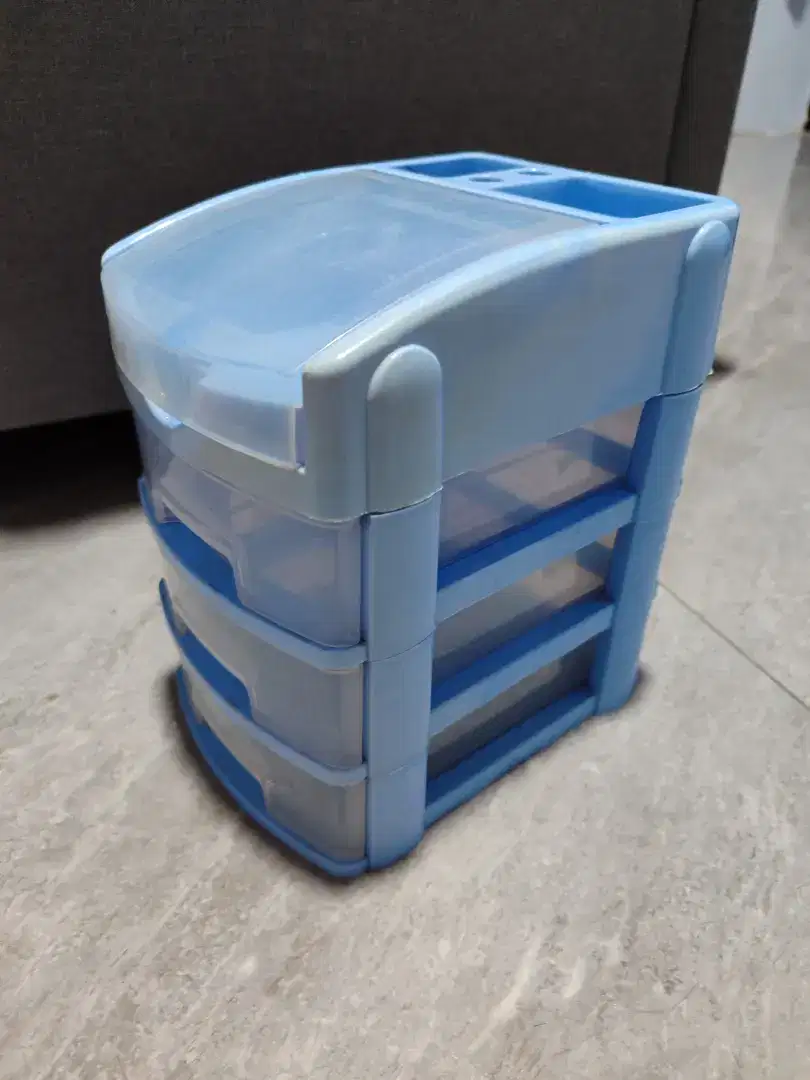 Kontainer mini 4 susun