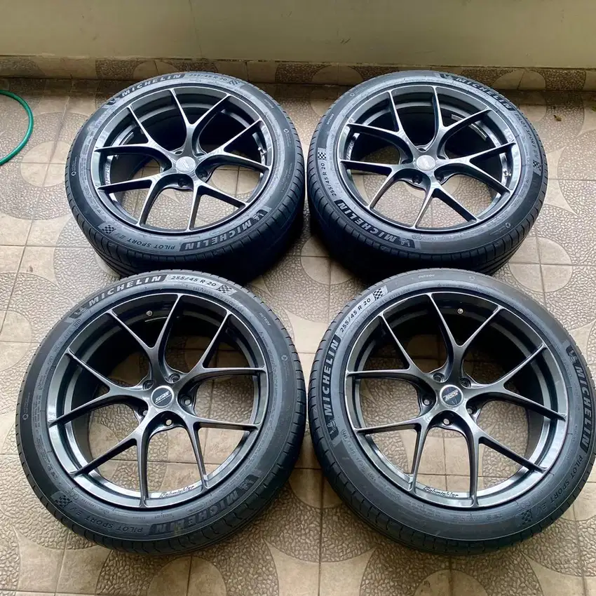 Velg SSW S376 R20 L9 ET 42 PCD 114,3 + Ban Michelin Pilot Sport 255/45