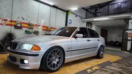 BMW 318i 2001 Bensin