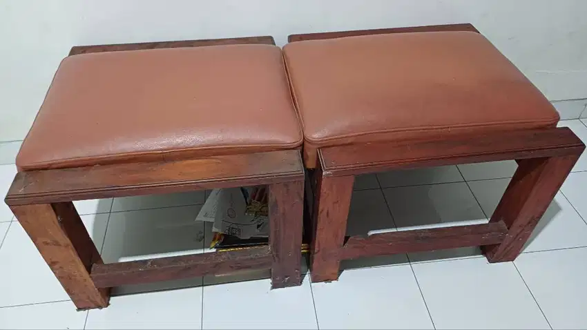 Kursi Jati Tanpa Senderan Baru