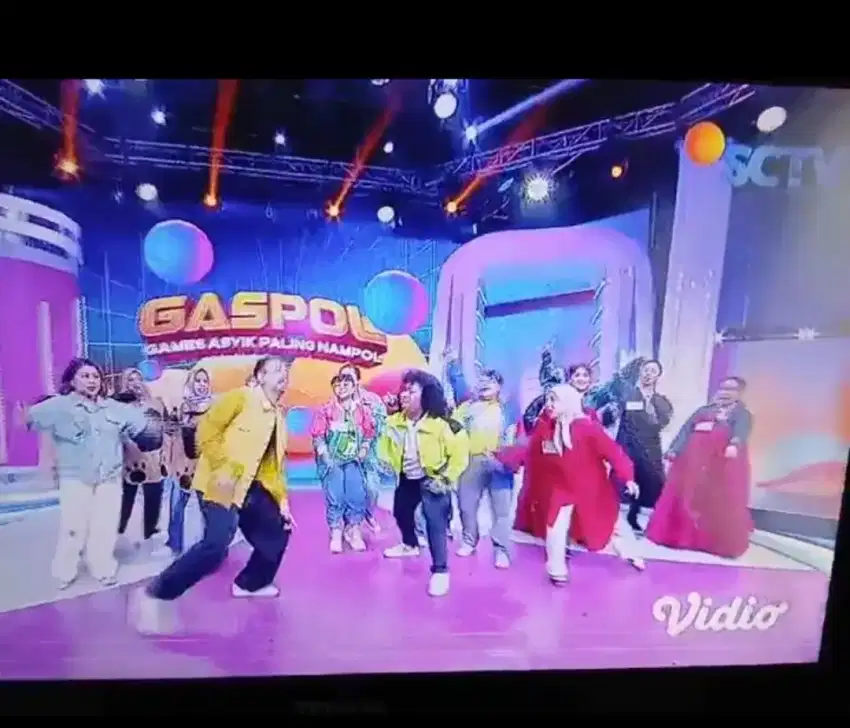 TV 14 inci merk Toshiba kondisi bagus