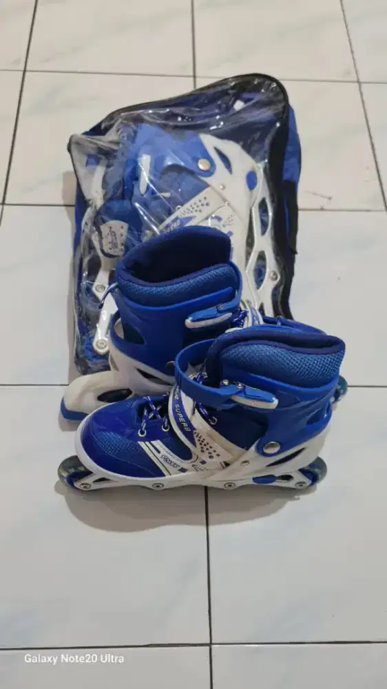 SEPATU RODA ANAK WARNA BIRU SIZE 39