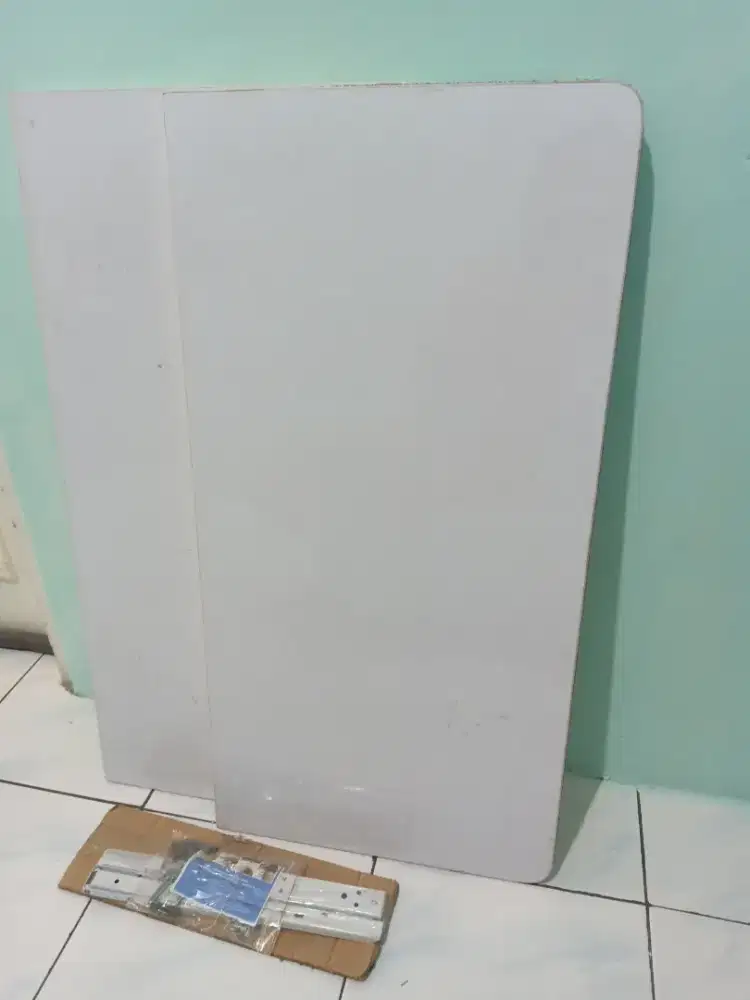 MEJA BELAJAR LIPAT Lepas pasang