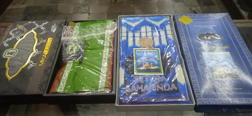 Sarung dewasa gajah  merek GAJAH DUDUK & AL-MANAH