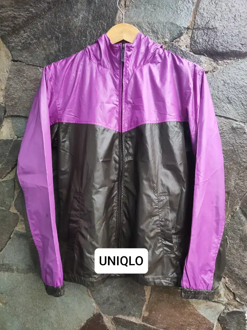 Jaket Tracktop UNIQLO Original size M