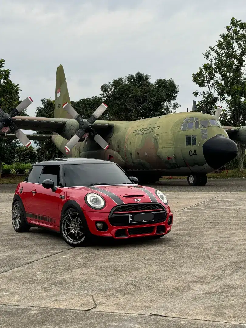 Mini Cooper F56 S Turbo 2.0 Red Hot Edition JCW Package