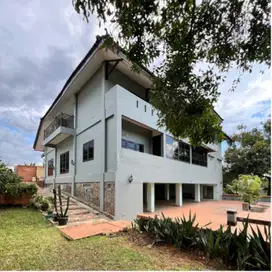 DIJUAL Gedung Serbaguna (bisa untuk rumah tinggal)
