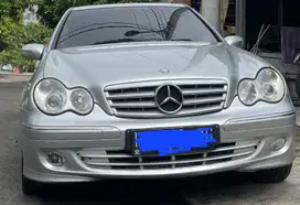 Mercedes-Benz C240 2005 Bensin