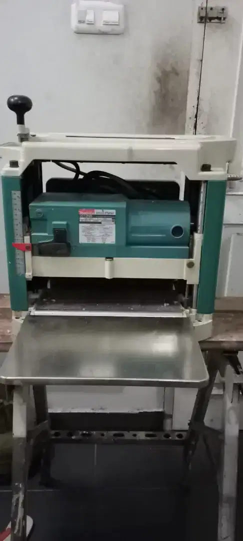 Makita 2012NB Mesin Ketam Duduk / Thickneser Planer 12