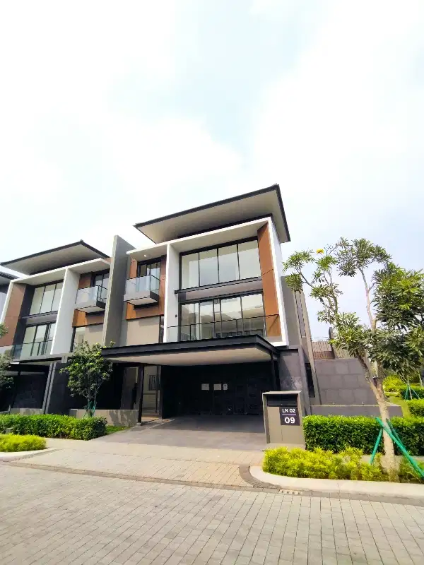 Dijual Rumah 3 Lantai Cluster Laurel Navapark BSD