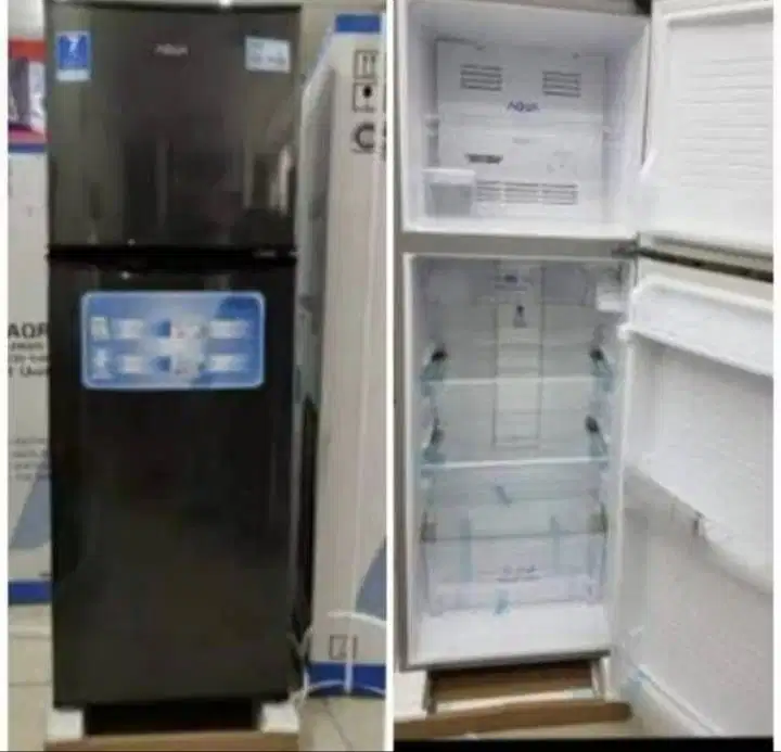 Kulkas 2 Pintu Merk Aqua  170 liter