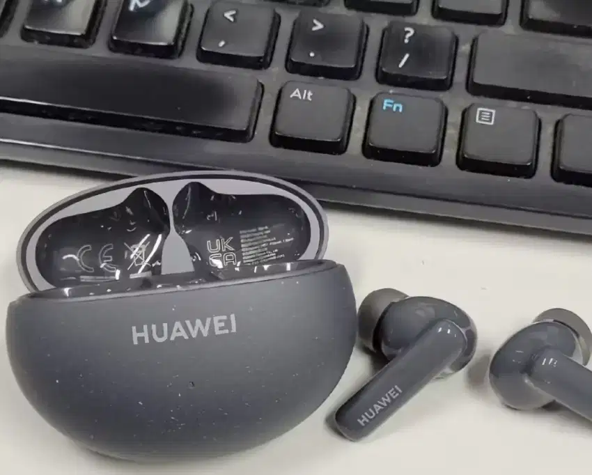 Freebuds 5i HUAWEI