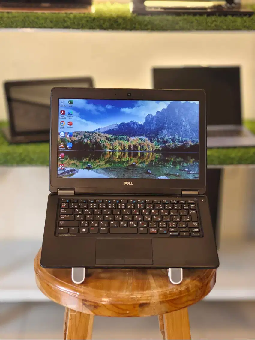 Dell 7270 i5 | SSD Cepat 256GB | RAM 8GB | Keyboard Backlight | COD OK