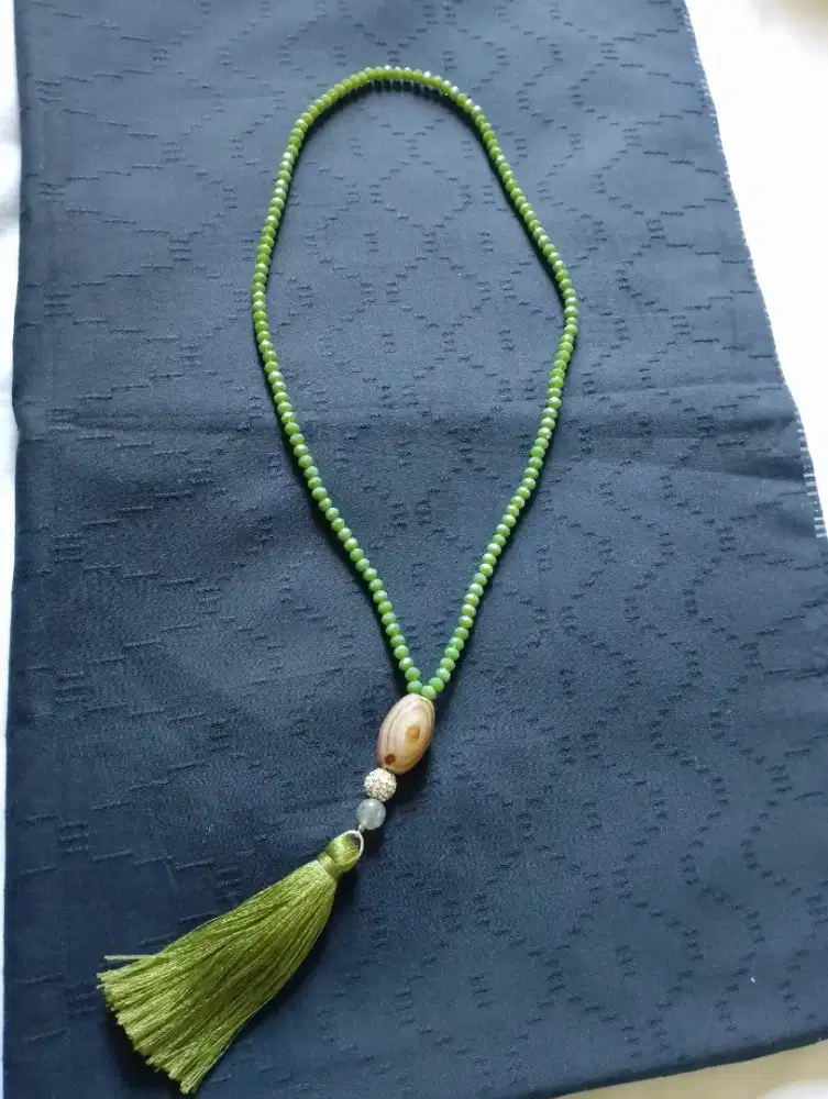 Kalung Liontin Batu Antik